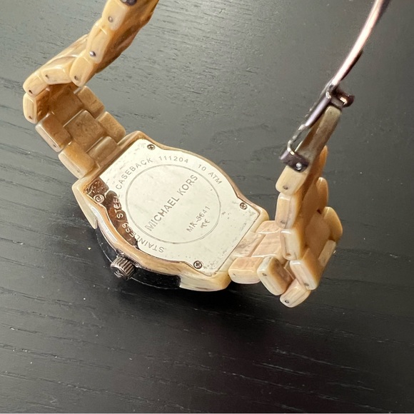 Michael Kors Watch - Picture 5 of 6